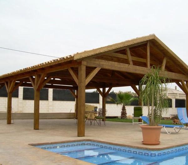 pérgola a 2 aguas